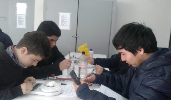 [VIDEO] Departamento de Ciencias saluda a los estudiantes del Liceo