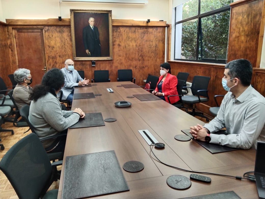 🤝 Convenio UdeC-LEMG | Estudiante de 4° Medio se reúne con autoridades de Facultad de Ciencias Jurídicas y Sociales