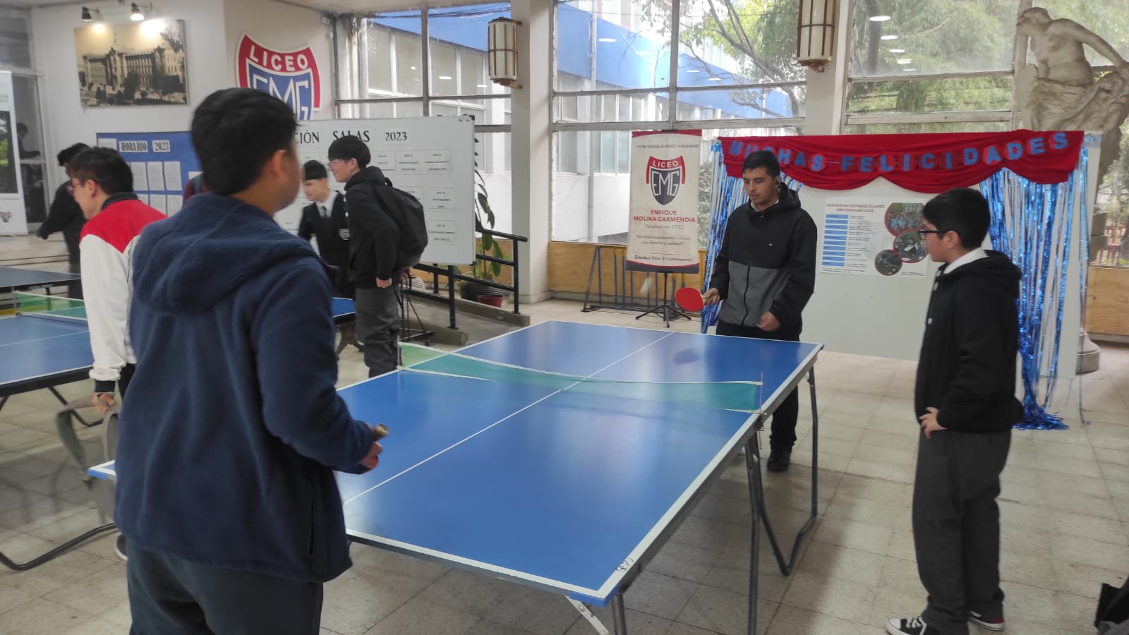 ¡Juguemos tenis de mesa en los recreos!