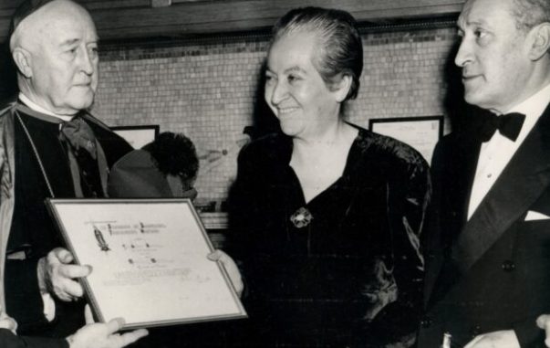 «Día G80»: El ambicioso proyecto para celebrar los 80 años del Premio Nobel de Gabriela Mistral